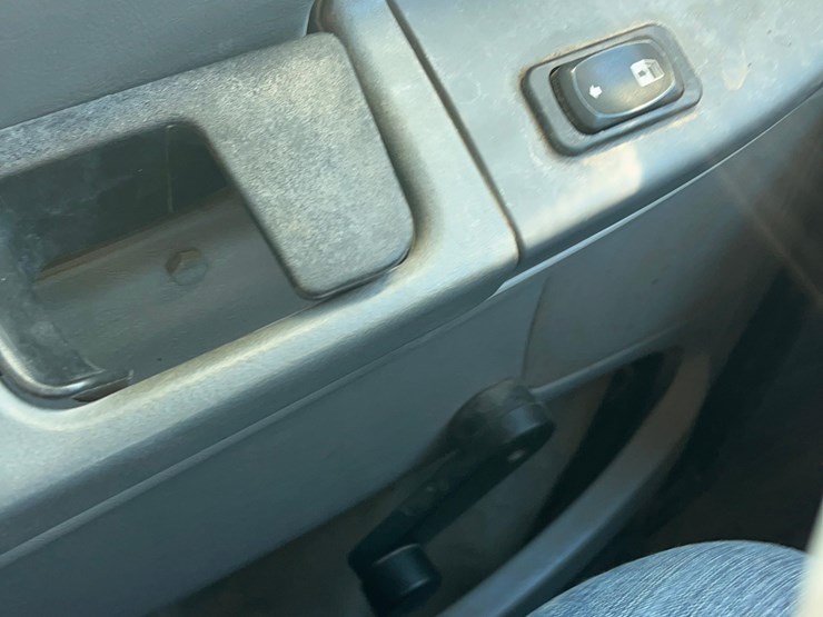 2004-caterpillar-c12-image-90