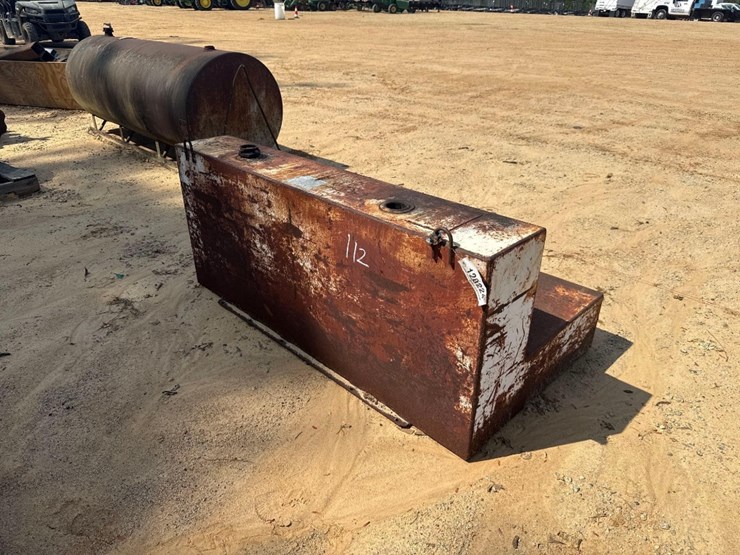 5292---"l-shaped"-truck-bed-fuel-tank-image-4