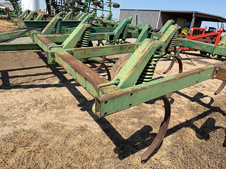 #40325-•-20'-chisel-plow-image-31