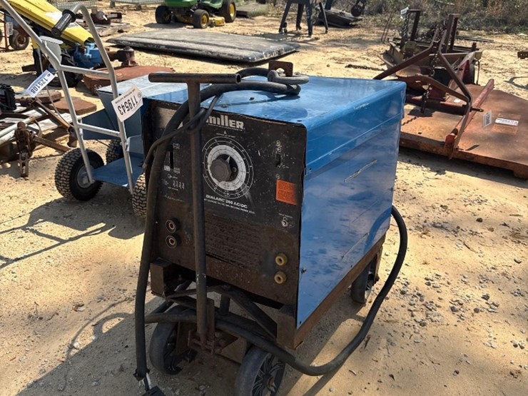 5252---miller-dialarc-250-ac/dc-electric-welder-image-3