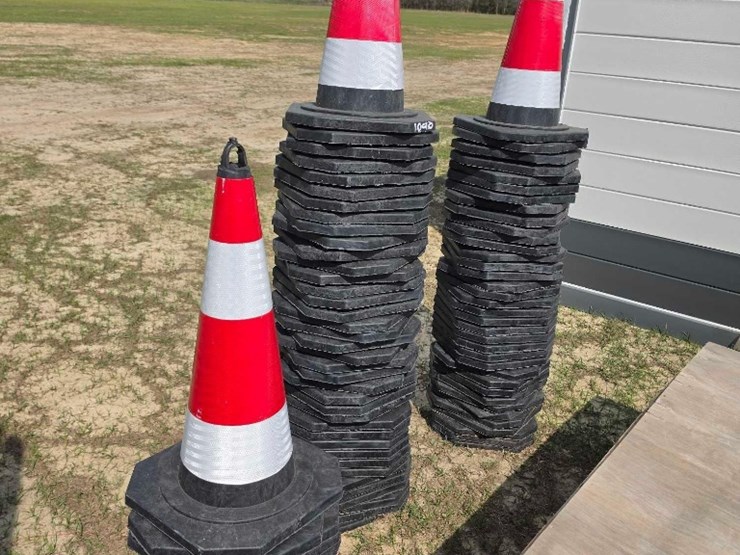 --absolute---new-(90)-safety-traffic-cones-image-1