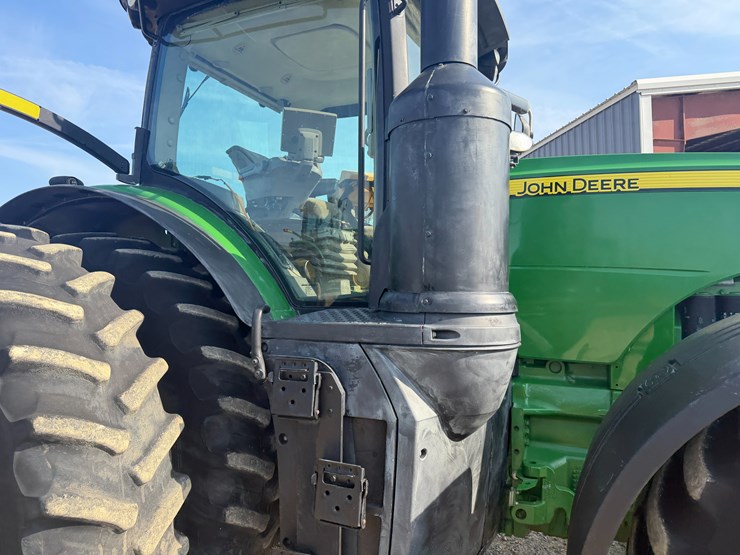 2017-john-deere-8320r-image-37