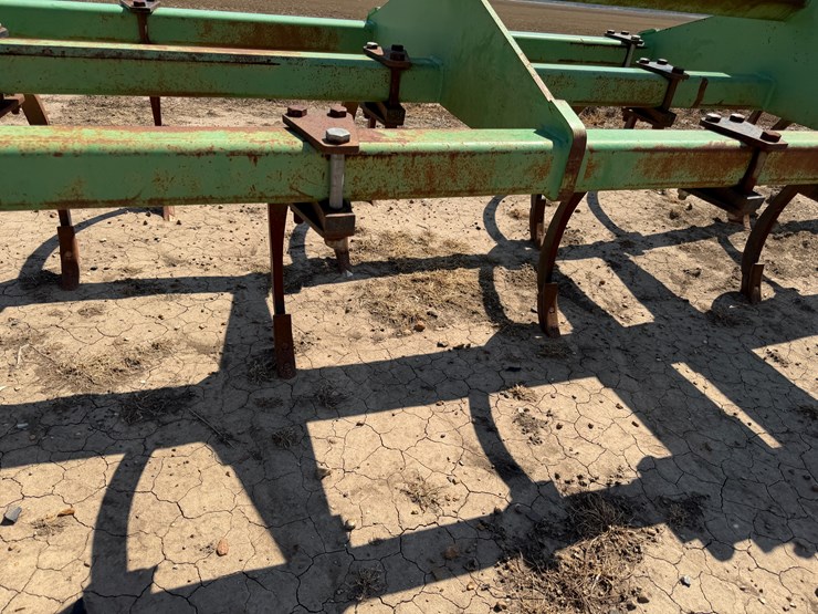 #40333-•-bigham-brothers-23'-chisel-plow-image-35