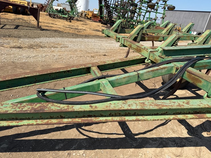 #40325-•-20'-chisel-plow-image-35