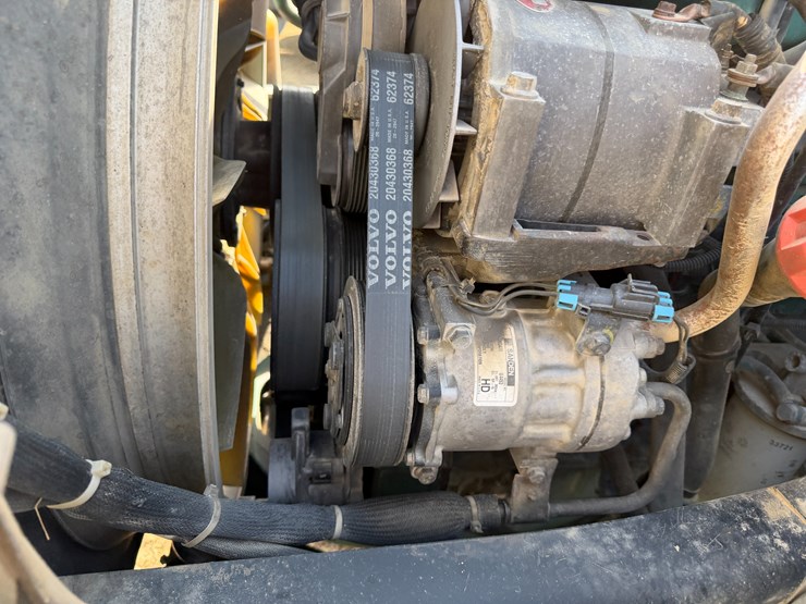 #40279-•-2007-volvo-vnl-t/a-daycab-truck-tractor-vin:-4v4nc9gg97n446542-image-48