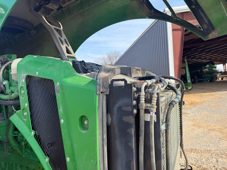 2017-john-deere-8320r-image-52