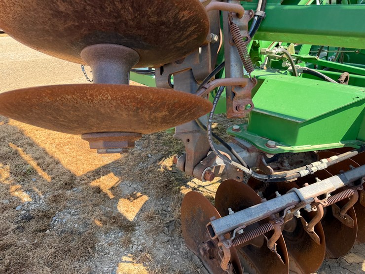 john-deere-2623-image-33