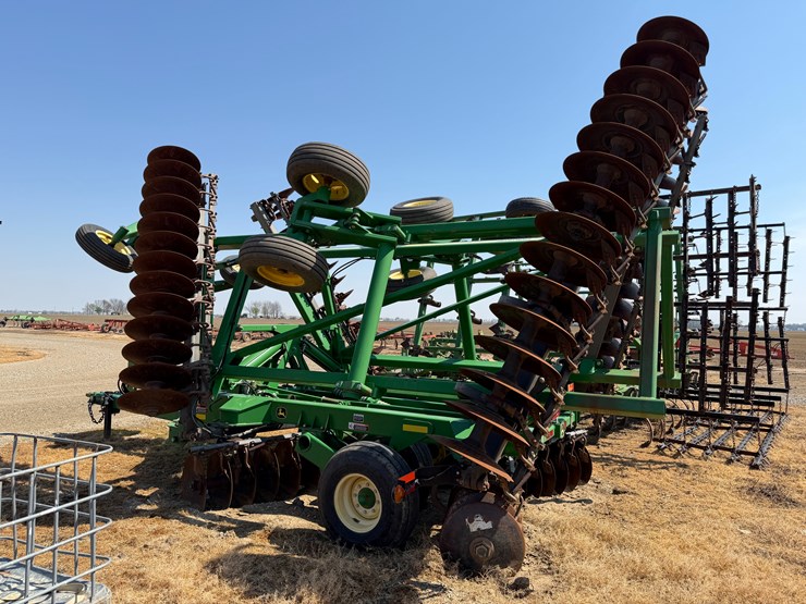 john-deere-2623-image-4