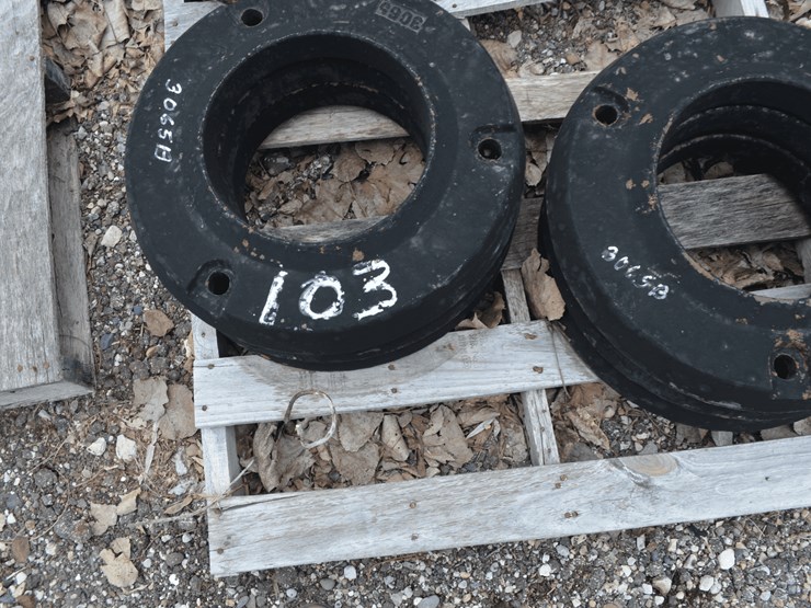 new-holland-rear-wheel-weights-image-3