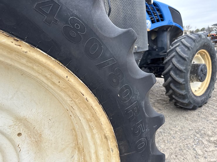 2015-new-holland-t8.410-image-12