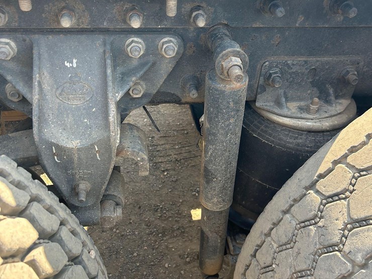 2000-mack-ch613-image-25