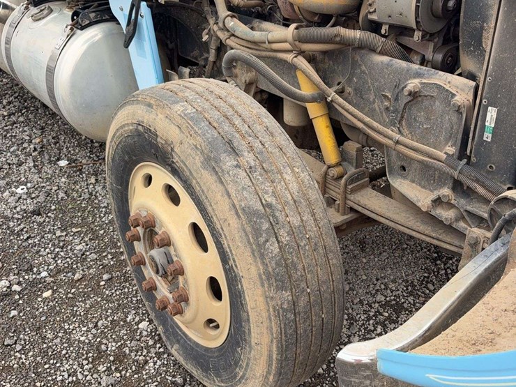 2005-peterbilt-378-image-25