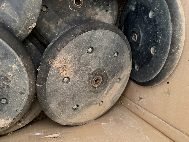 #40297-•-lot-of-john-deere-planter-closing-wheels-image-2