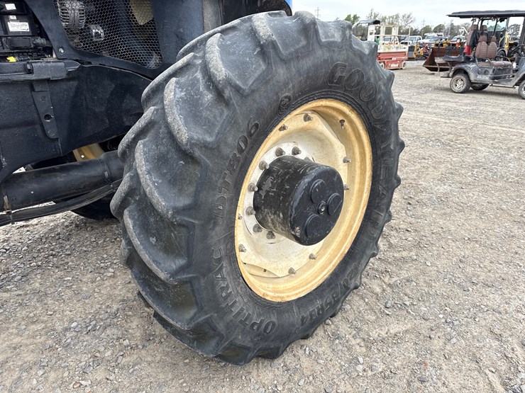 2015-new-holland-t8.410-image-19