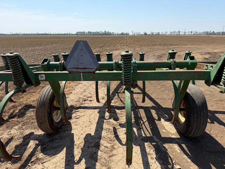 #40325-•-20'-chisel-plow-image-17