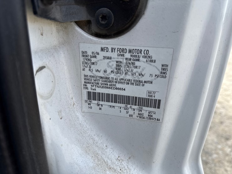 2006-ford-f250-image-27