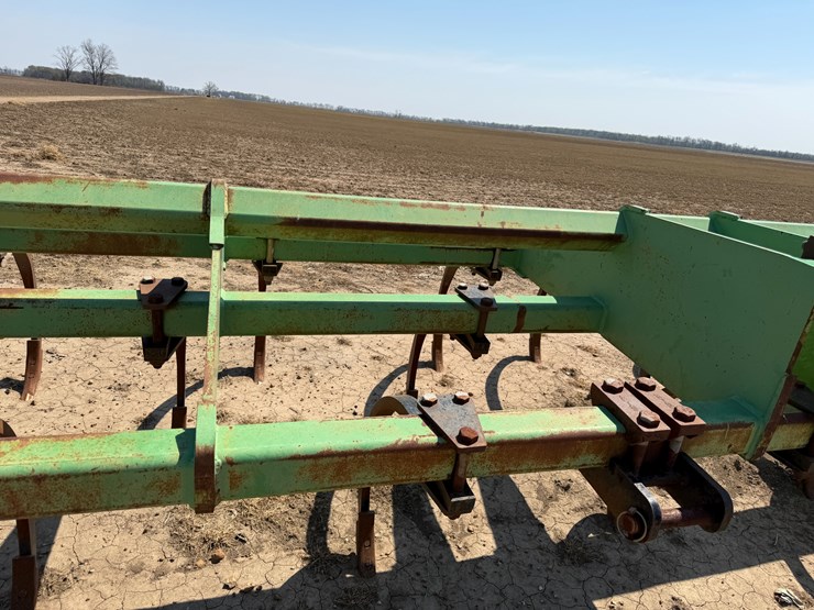 #40333-•-bigham-brothers-23'-chisel-plow-image-34