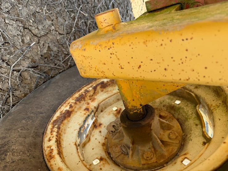 #40307-•-kbh-12-row-24"-500gal-knife-applicator-image-7