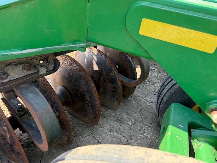 john-deere-2623-image-65