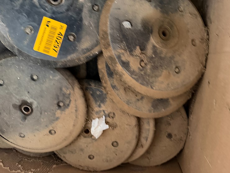 #40297-•-lot-of-john-deere-planter-closing-wheels-image-5