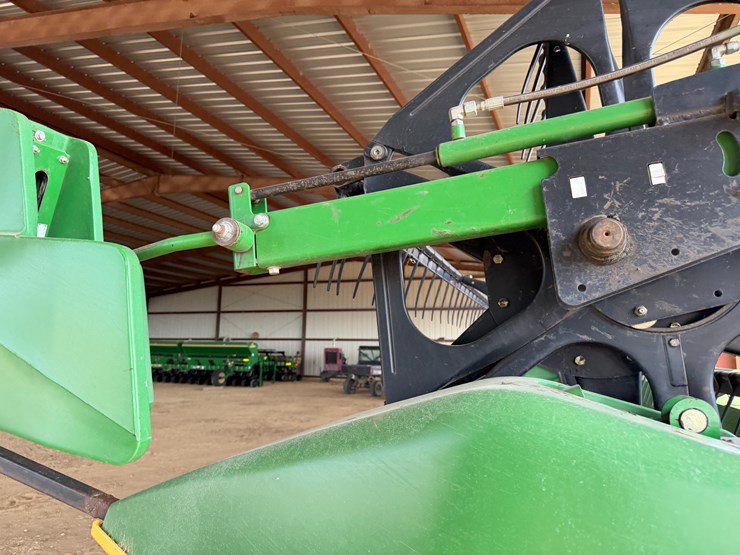 2014-john-deere-30-image-29