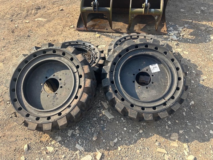 caterpillar-236d-image-9