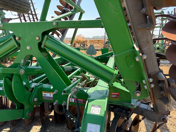 john-deere-2623-image-39