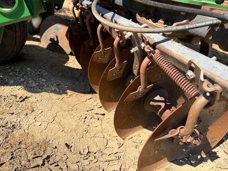 john-deere-2623-image-60