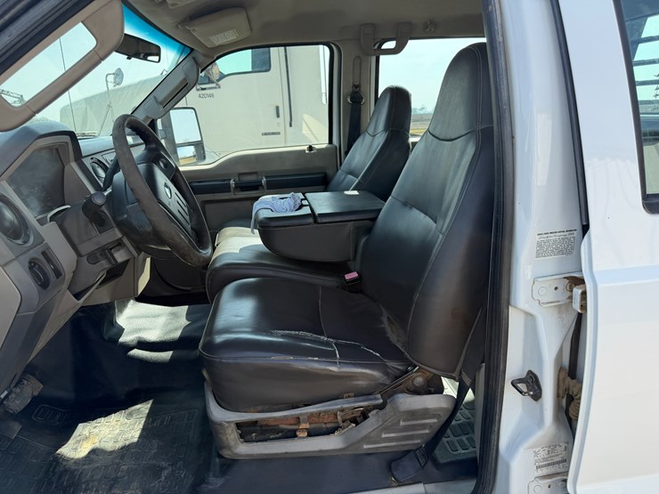 2010-ford-f350-image-49