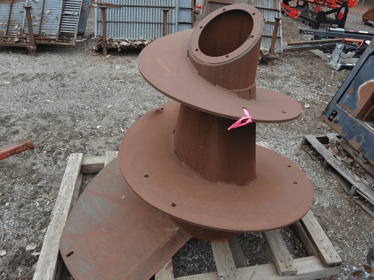 kuhn-mixer-auger-image-1