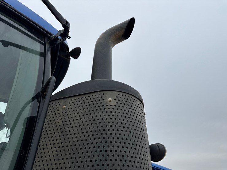 2015-new-holland-t8.410-image-15