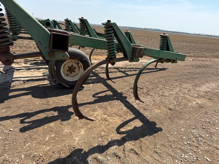 #40325-•-20'-chisel-plow-image-12