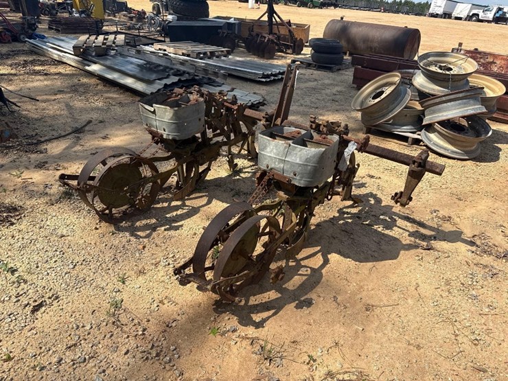 5289---2-row-cole-planter-image-4