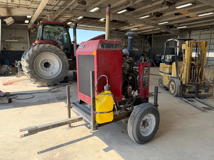 #40321-•-case-4391t-4-cyl-power-unit-w/-trailer-image-1