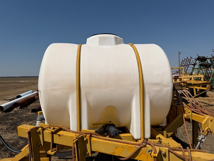 #40307-•-kbh-12-row-24"-500gal-knife-applicator-image-21