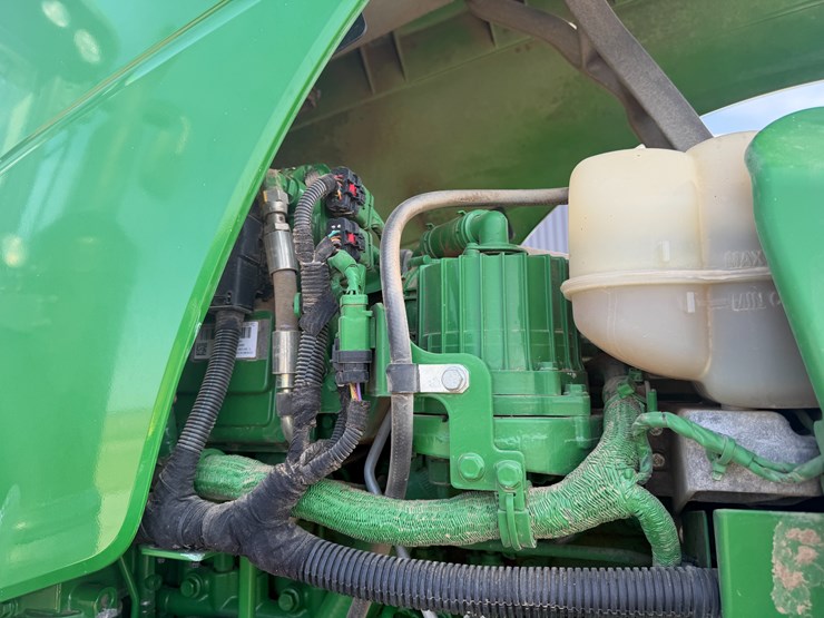 2017-john-deere-8320r-image-55