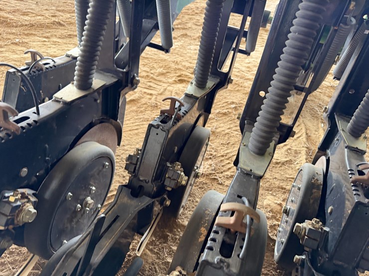 #40294-•-great-plains-2520-25'-grain-drill-image-87