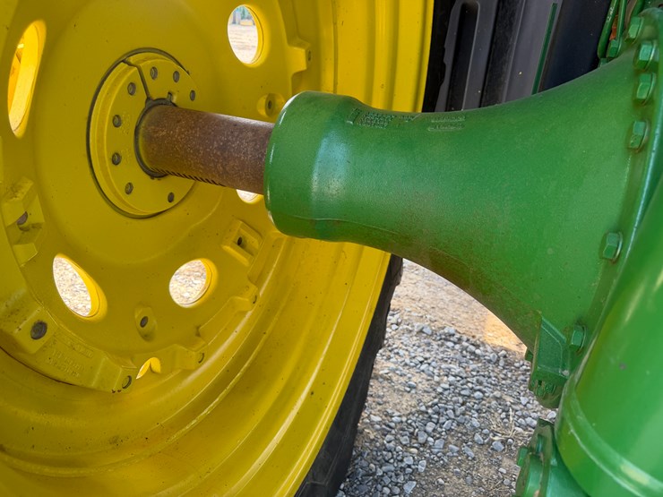 2011-john-deere-8285r-image-12