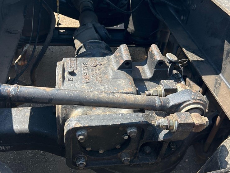 2000-mack-ch613-image-22