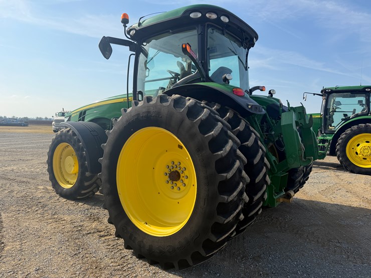 2017-john-deere-8320r-image-4