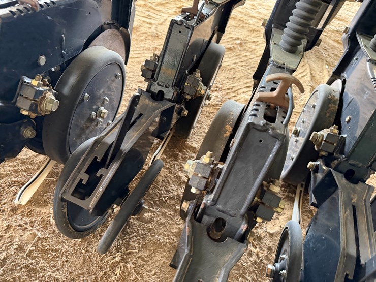 #40294-•-great-plains-2520-25'-grain-drill-image-86