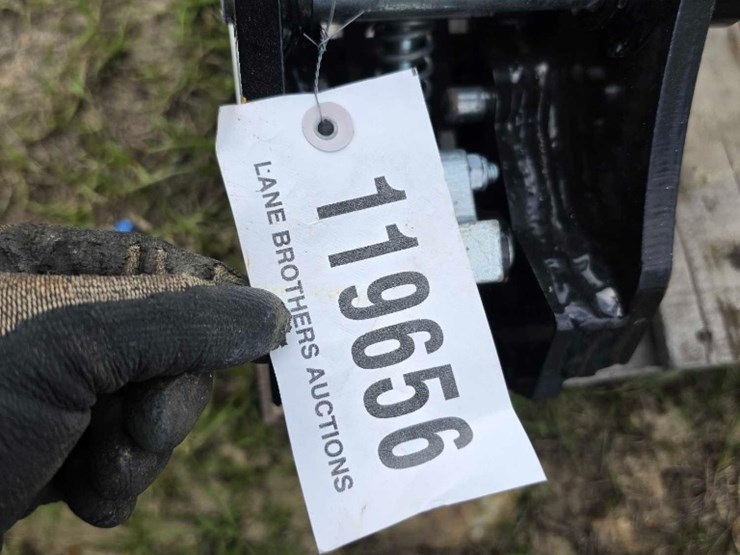 --absolute---new-excavator-quick-hitch-image-4