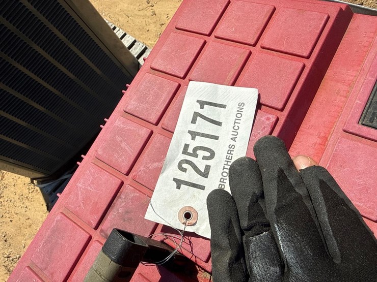 5229---john-deere-light-image-5