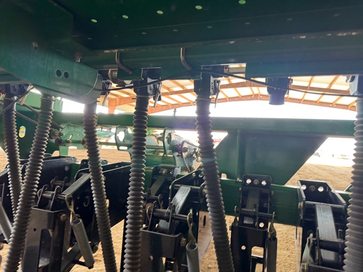 #40294-•-great-plains-2520-25'-grain-drill-image-78