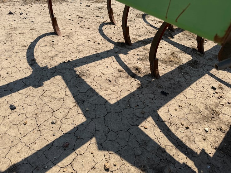 #40333-•-bigham-brothers-23'-chisel-plow-image-37