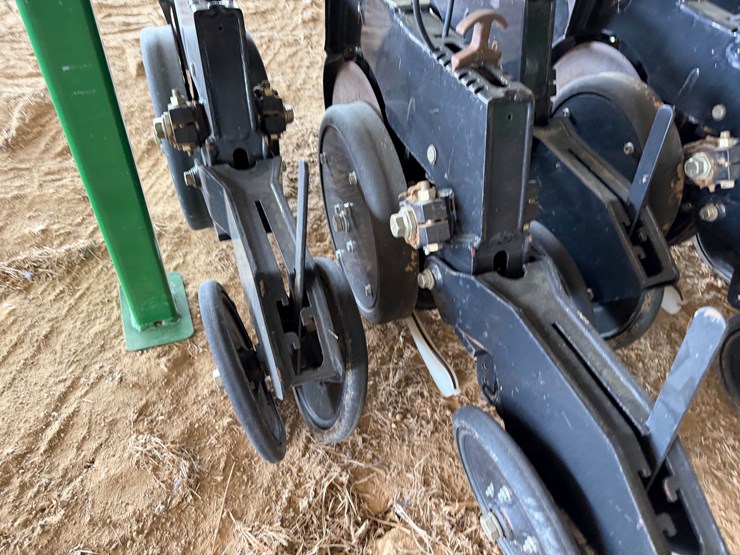 #40294-•-great-plains-2520-25'-grain-drill-image-91
