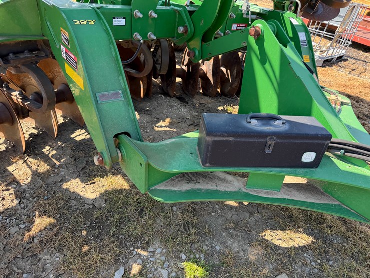 john-deere-2623-image-52