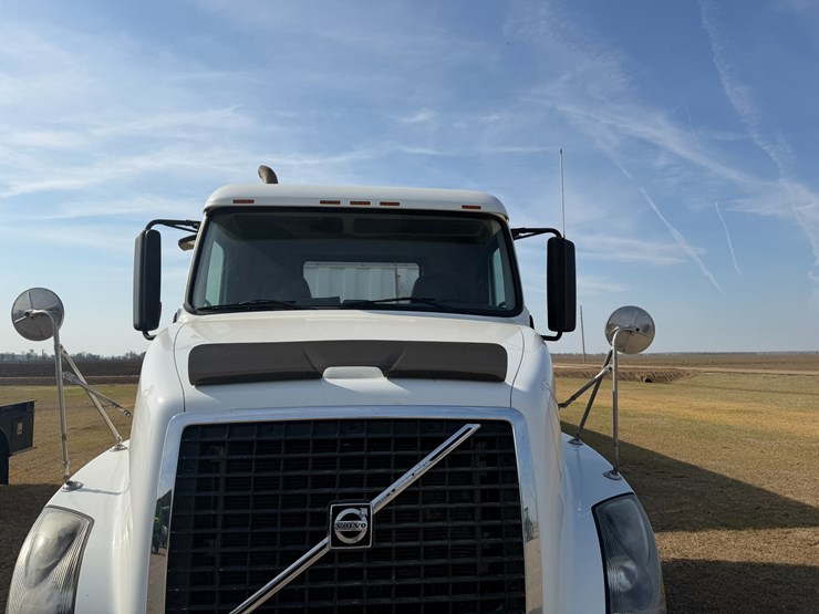 #40279-•-2007-volvo-vnl-t/a-daycab-truck-tractor-vin:-4v4nc9gg97n446542-image-34