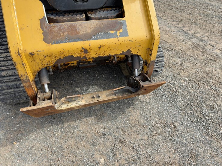 2014-caterpillar-247b3-image-8