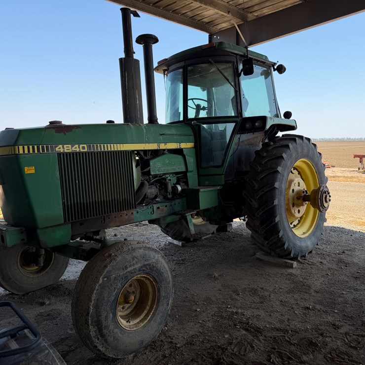 1985 JOHN DEERE 4840